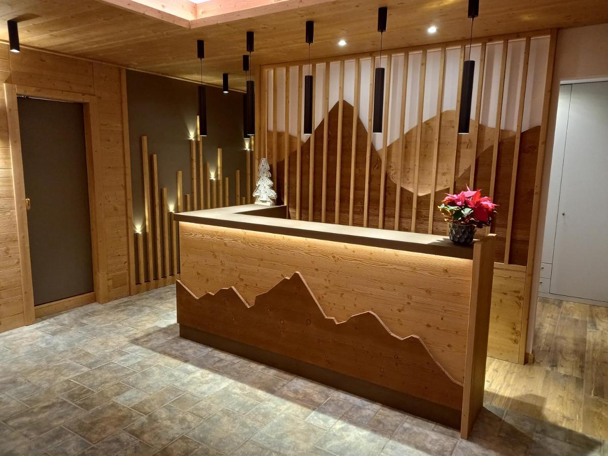Hotel San Martino Сан Мартино ди Кастроза Екстериор снимка