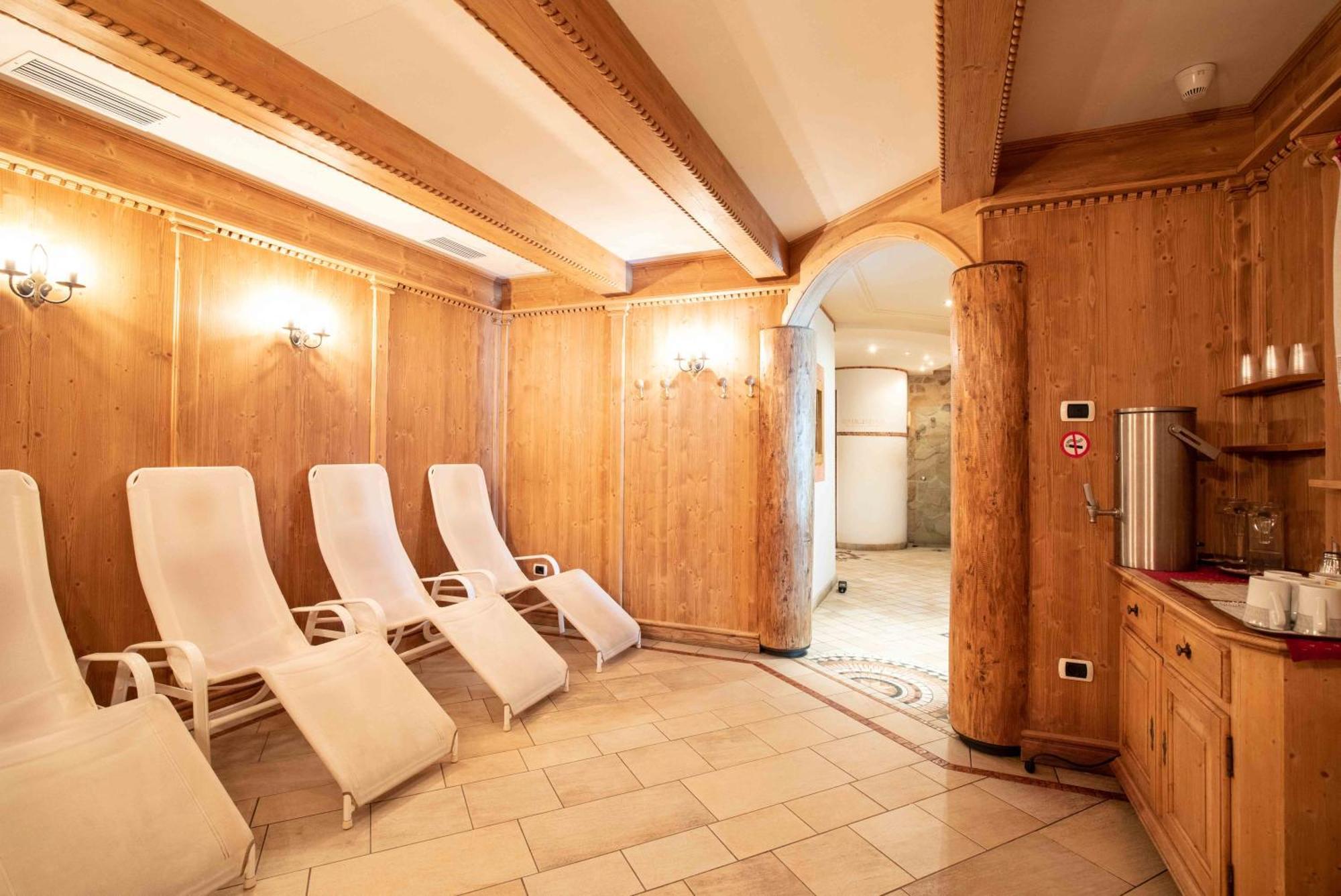 Hotel San Martino Сан Мартино ди Кастроза Екстериор снимка