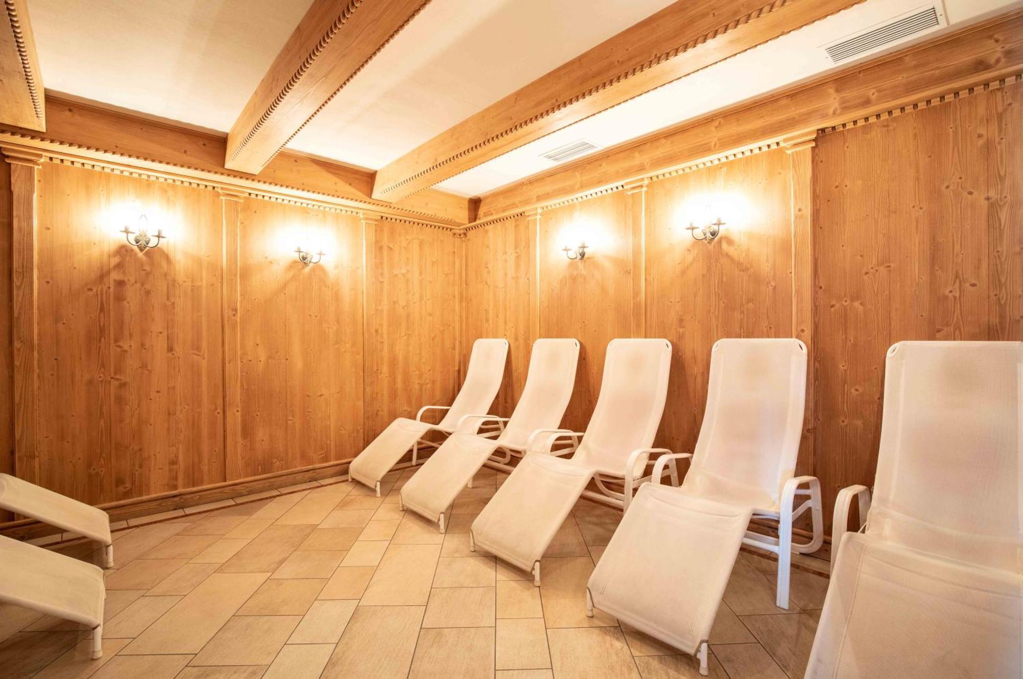 Hotel San Martino Сан Мартино ди Кастроза Екстериор снимка