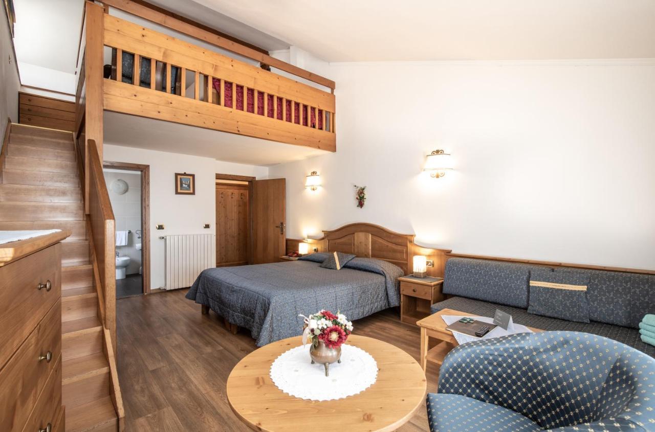 Hotel San Martino Сан Мартино ди Кастроза Екстериор снимка
